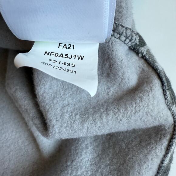 The North Face Girls Grey Leopard Print Camp Fleece Hoodie - Picture 10 of 11